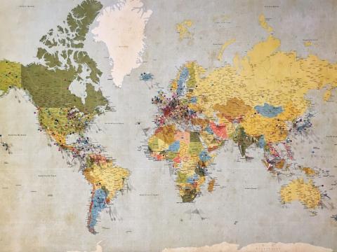 Photographie d'une mappemonde 