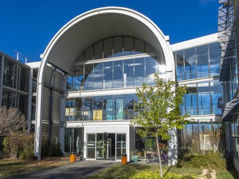 Photographie de l'entrée du campus de Clermont-Ferrand