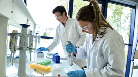 Etudiants Labo Chaire de cosméto Orléans